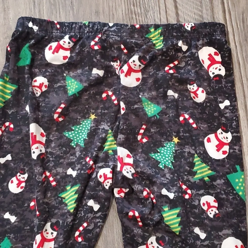 Christmas Leggings Size Medium 5/6